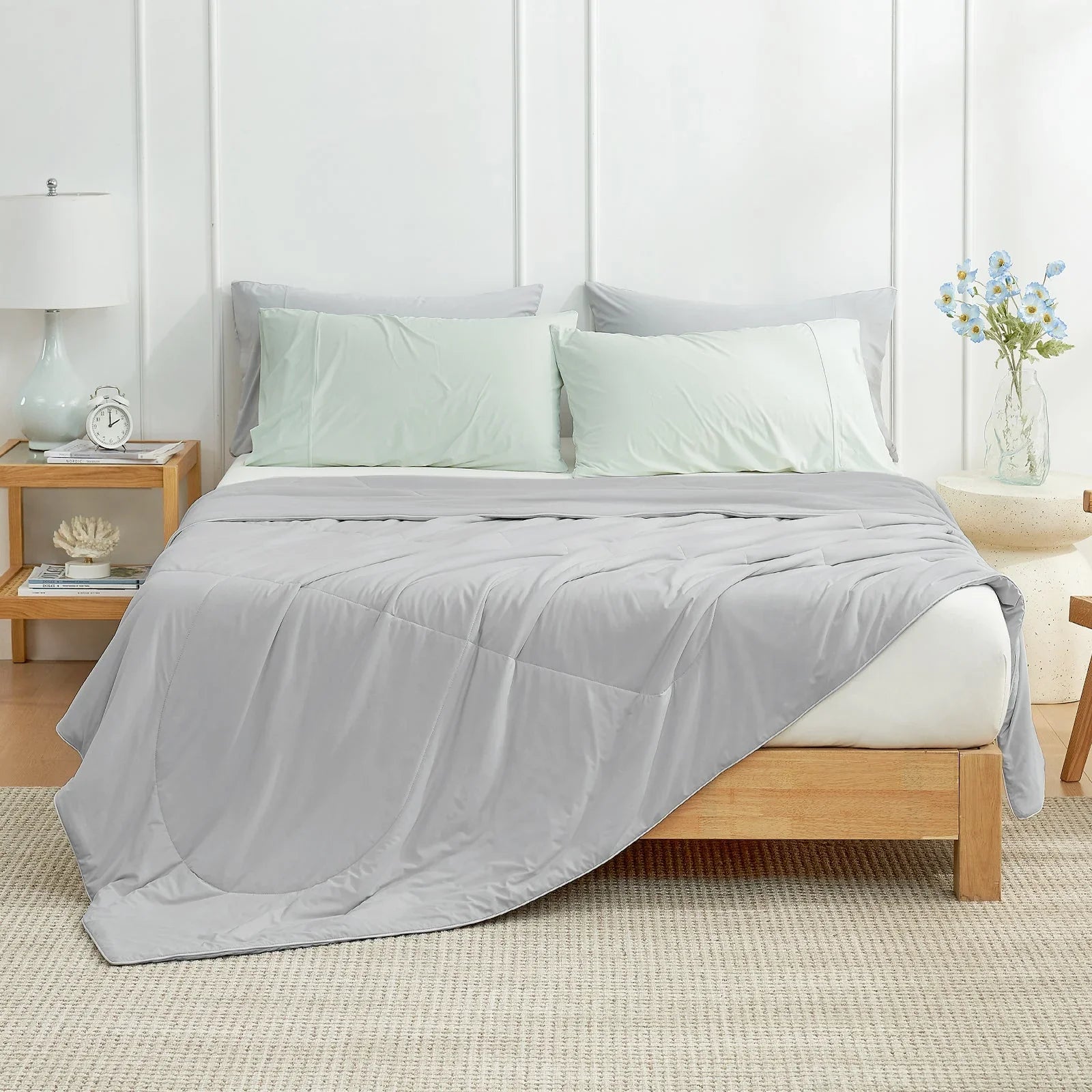 Lightweight Cooling Comforter